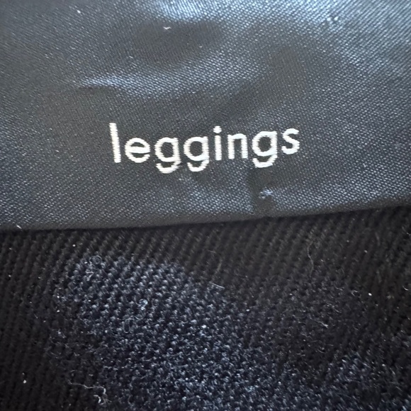 Gucci Black Leggings Jeans- Low Rise, size 40 - Picture 9 of 14